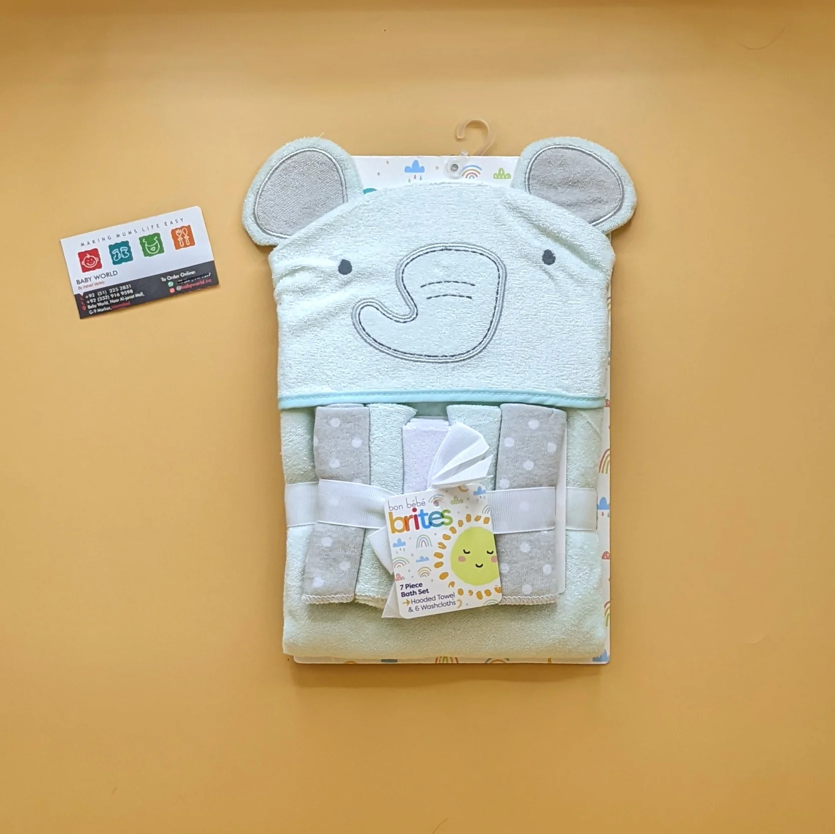 Character Hooded Bath Towel Set - Image 6