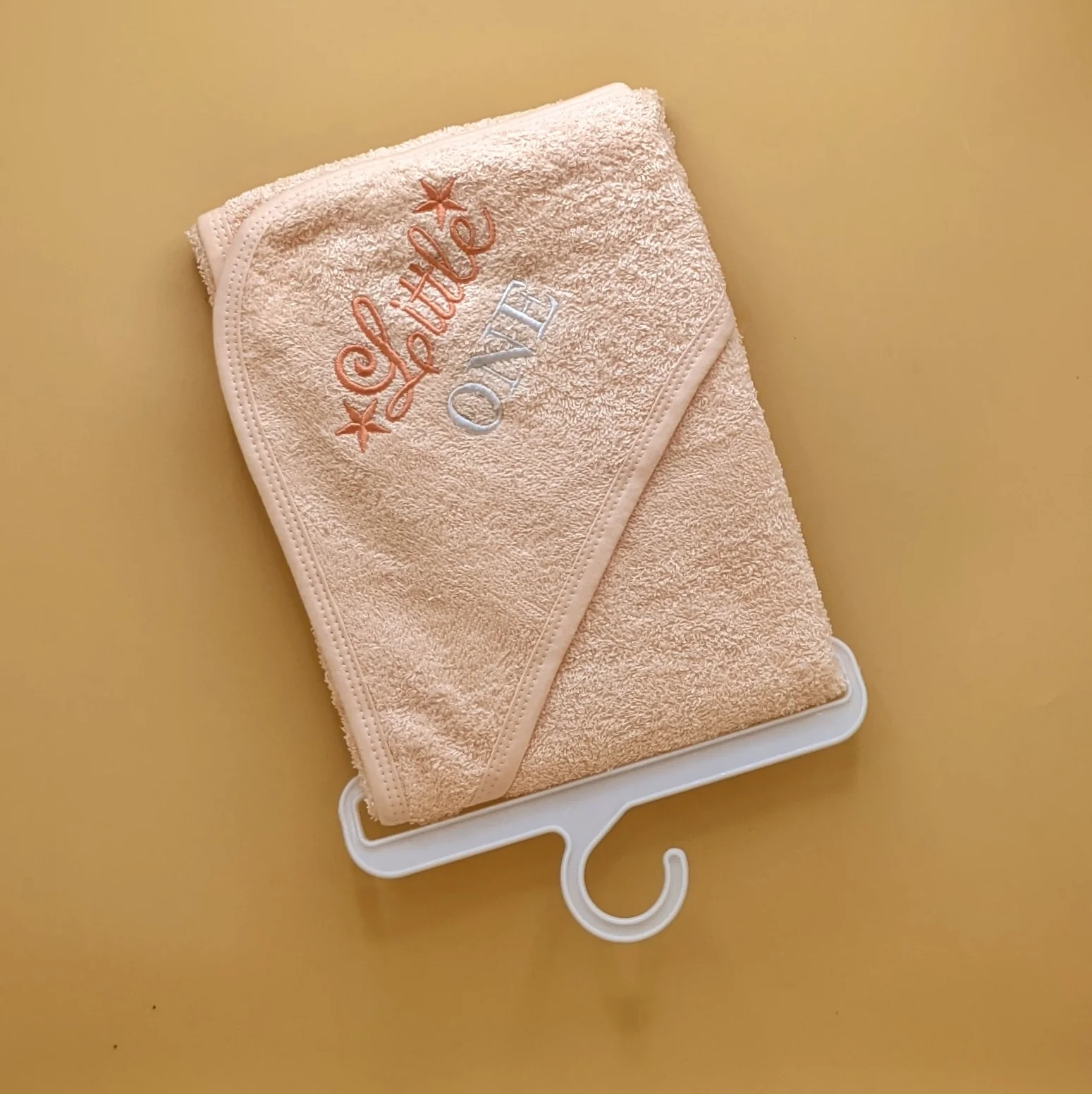 Hooded Bath Towel - Image 11