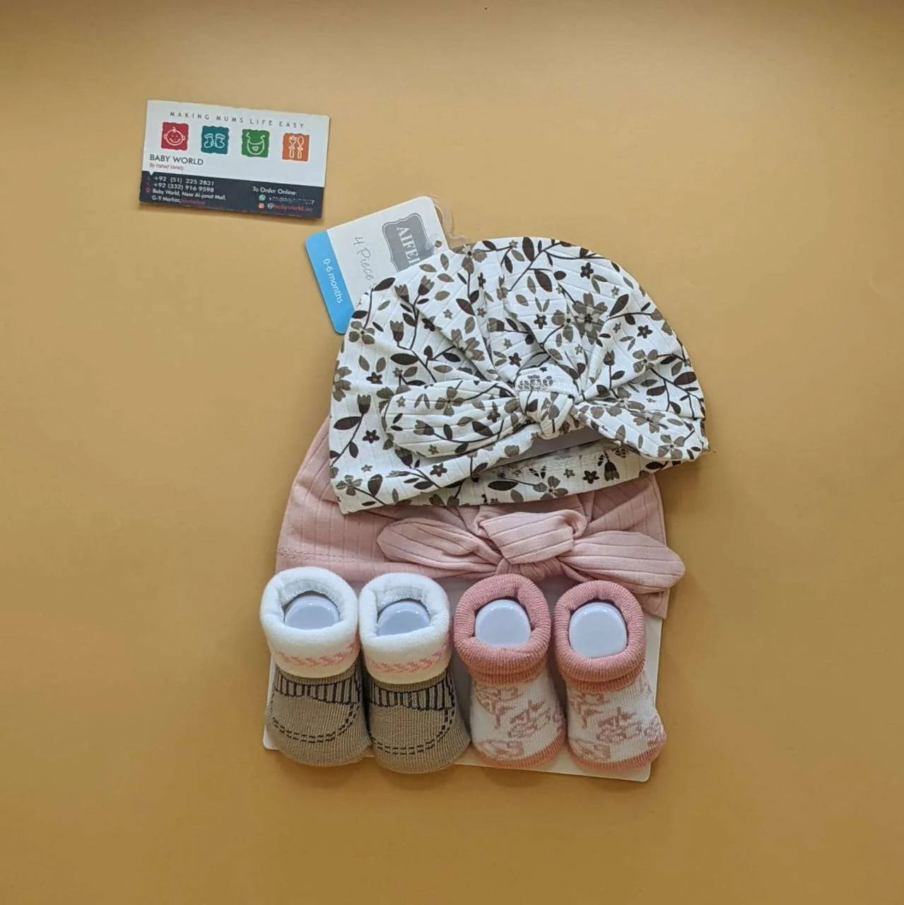 Pack of 2 Caps & 2 Booties - Image 14