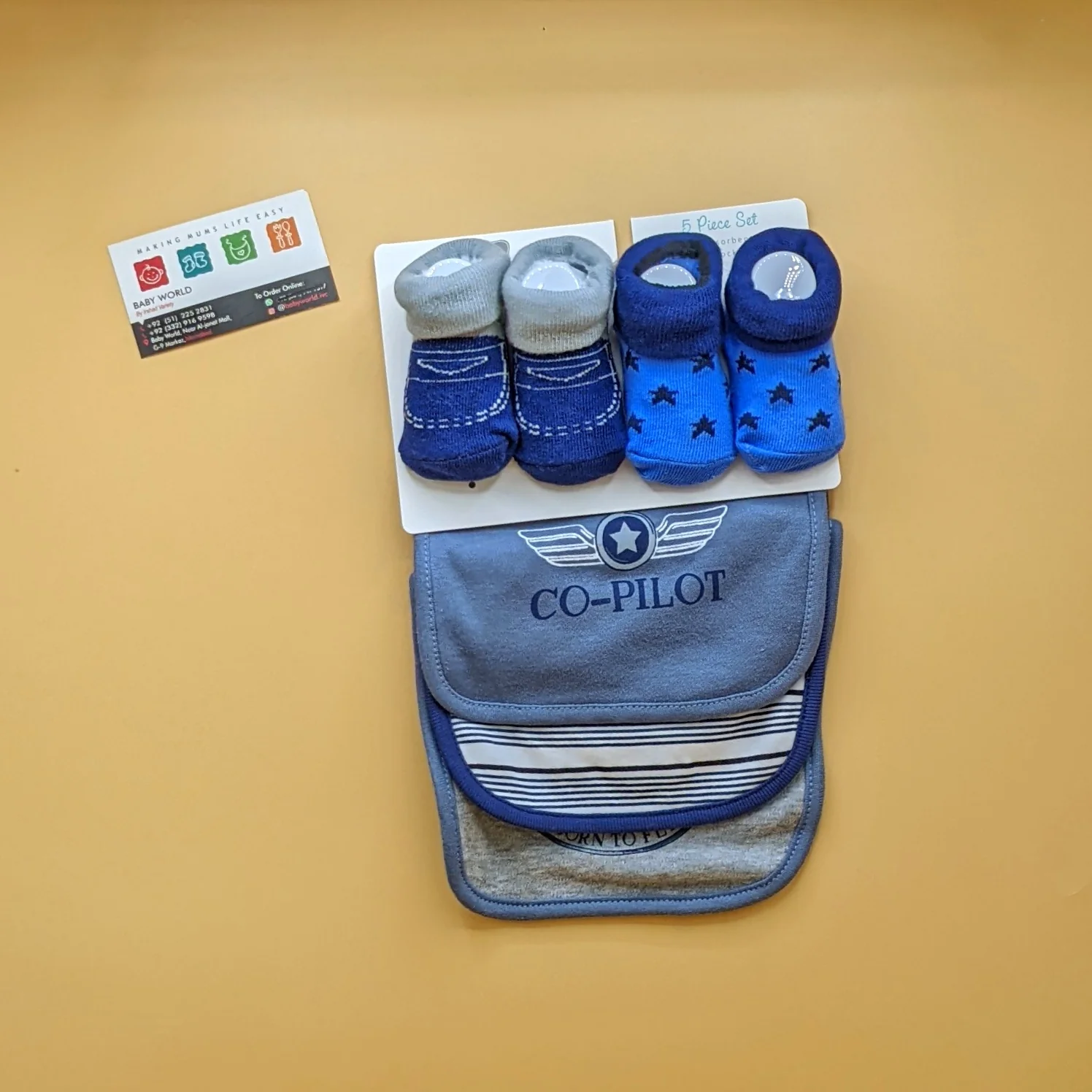 Pack of 3 Bibs & 2 Booties - Image 16