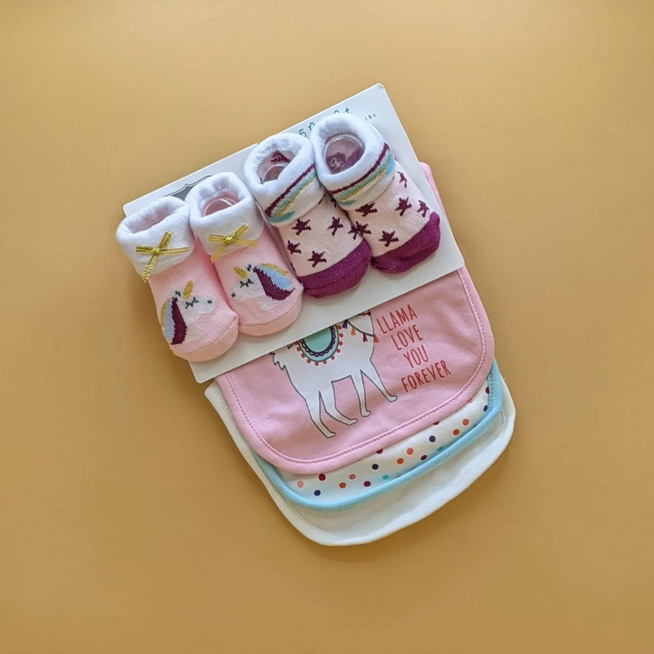 Pack of 3 Bibs & 2 Booties - Image 23