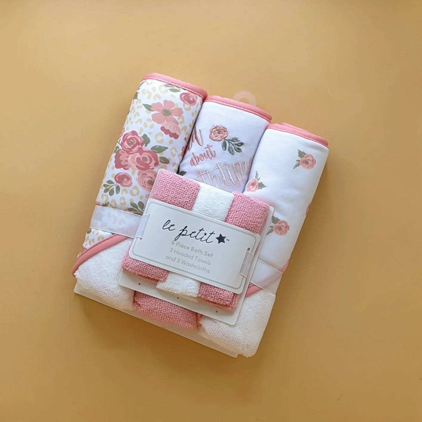 Pack of 3 Hooded Bath Towels With 3 Washcloths - Image 6