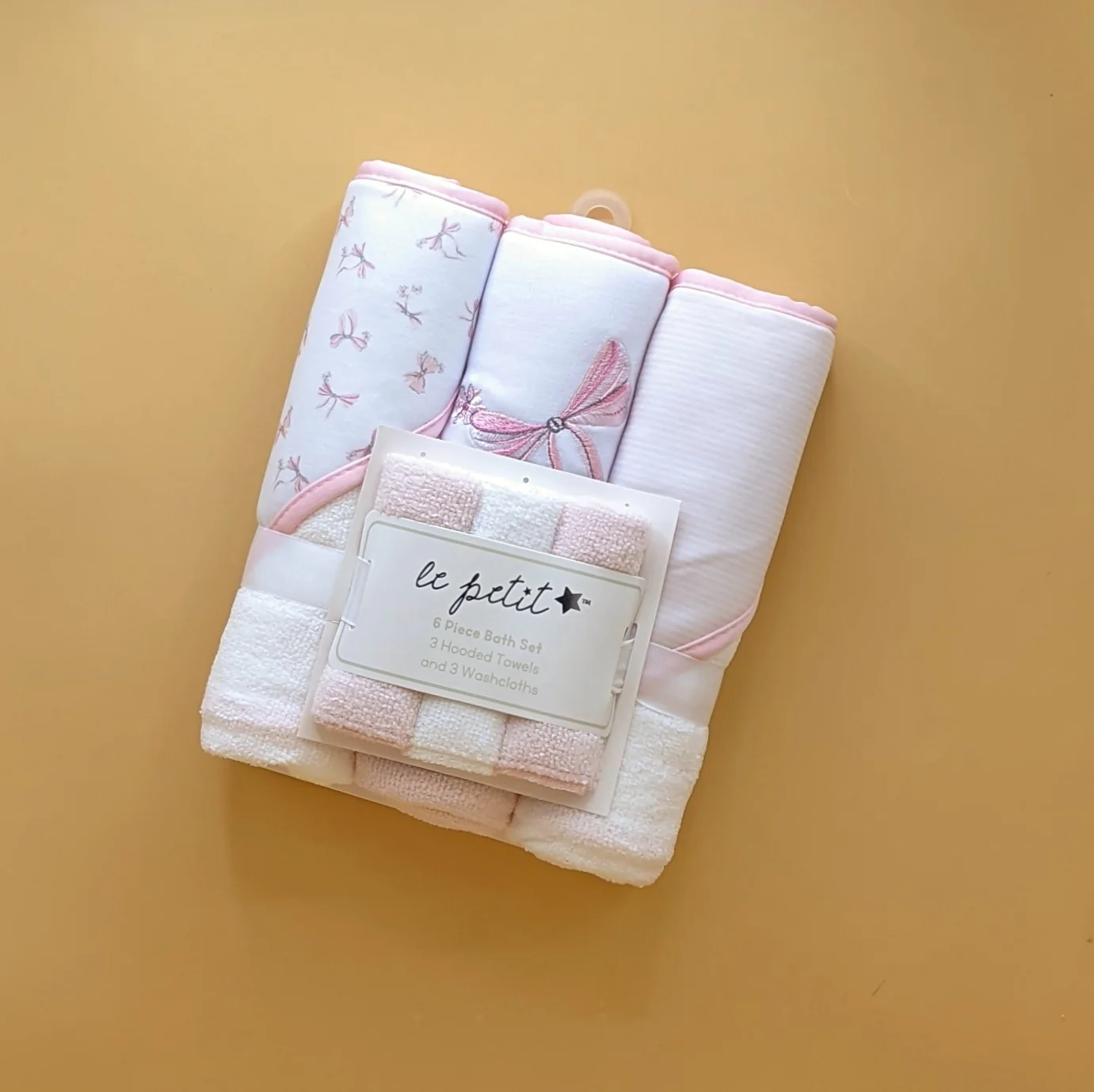 Pack of 3 Hooded Bath Towels With 3 Washcloths - Image 8